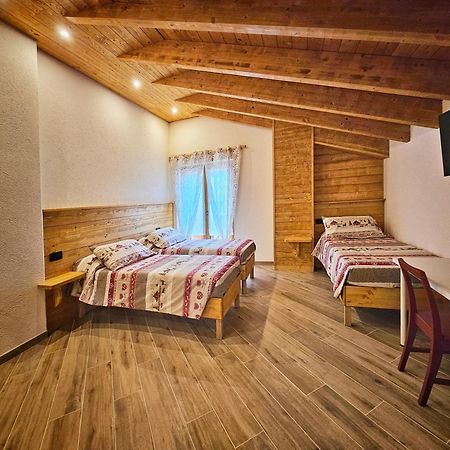 La Genzianella Affittacamere Santo Stefano dʼAveto Esterno foto